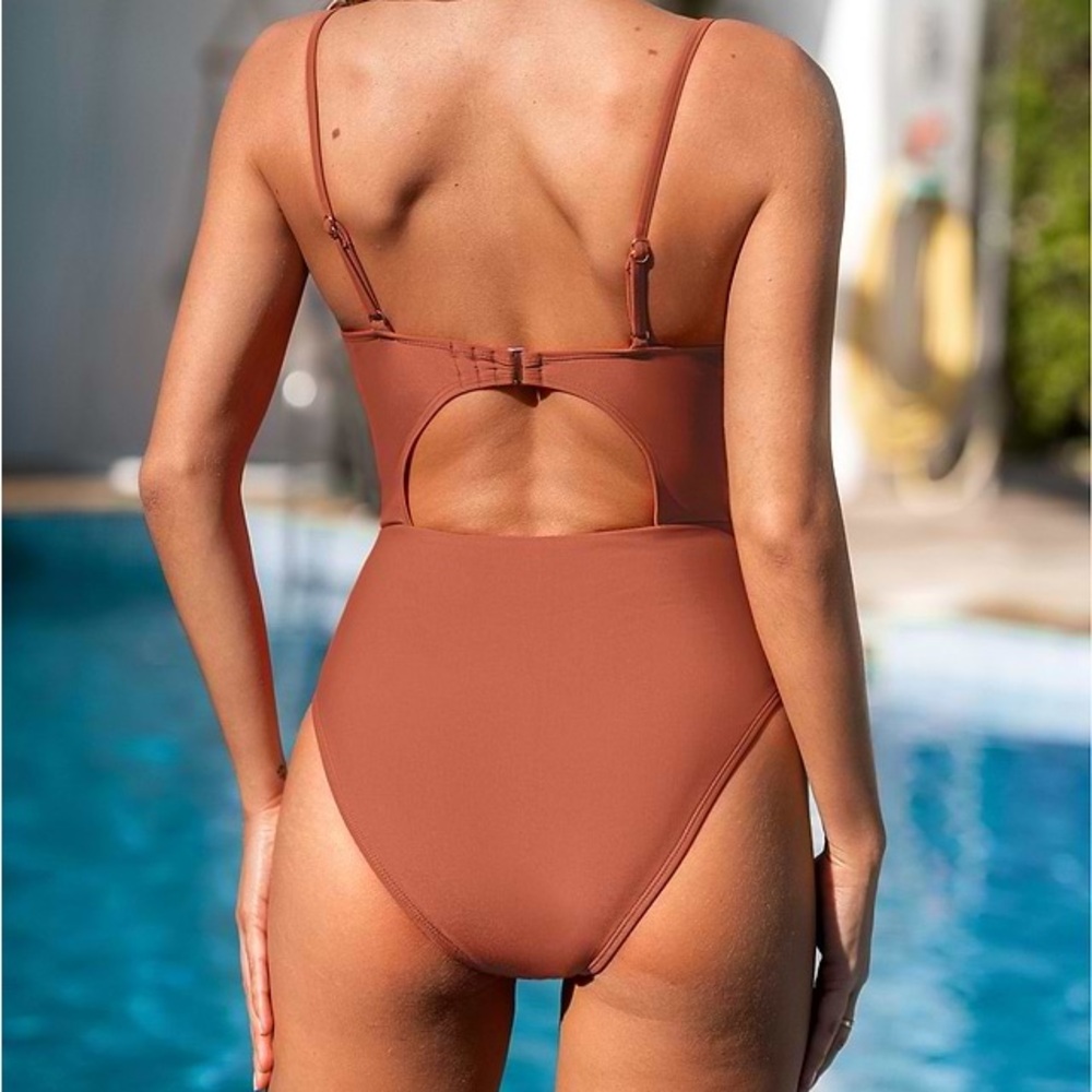 Cupshe Terracotta Scallop One-Piece Swimsuit - NWT - Picture 2 of 7